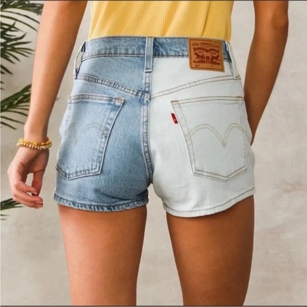 LEVI’S Women's 501 High Rise Two Tone Straight Denim
Jean Shorts - Picture 2 of 12
